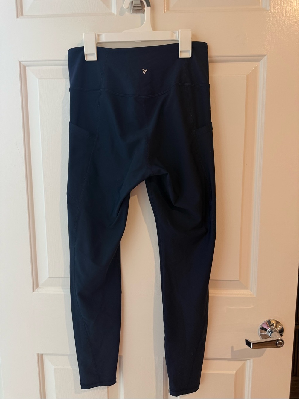 Women’s Navy Active Leggings with Side Pockets
